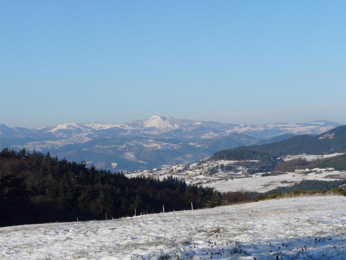 Les Cabanes De Labrousse Saint-Julien-Labrousse Exteriér fotografie